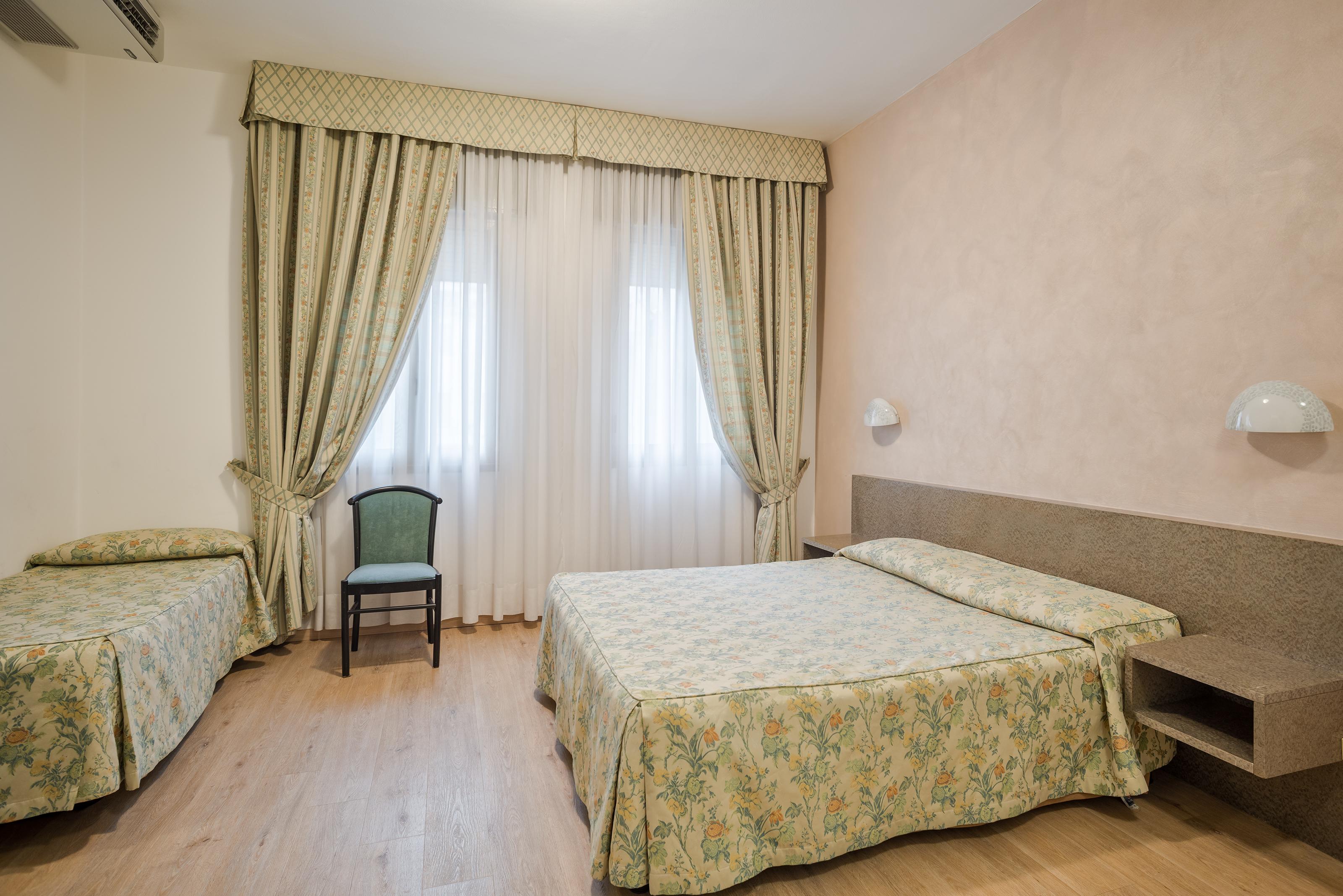 Hotel Garibaldi 3*