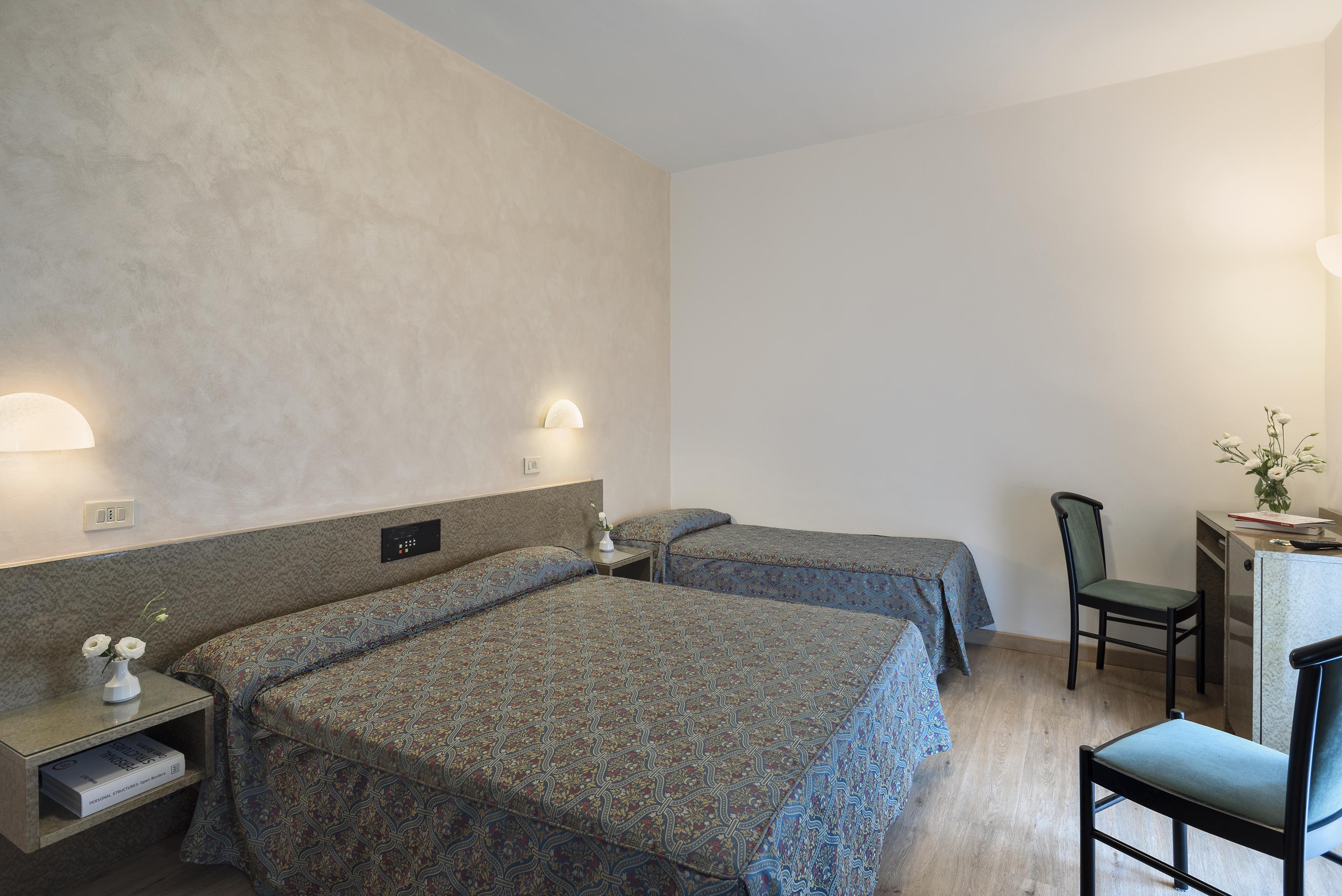 Garibaldi Hotel 3*